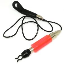 Detail indikátoru záběrů Sema na šňůrce s plastovou svorkou