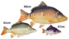 Plyšové ryby Kapr Lysec Gaby – 37cm 61cm 90cm – srovnání velikostí