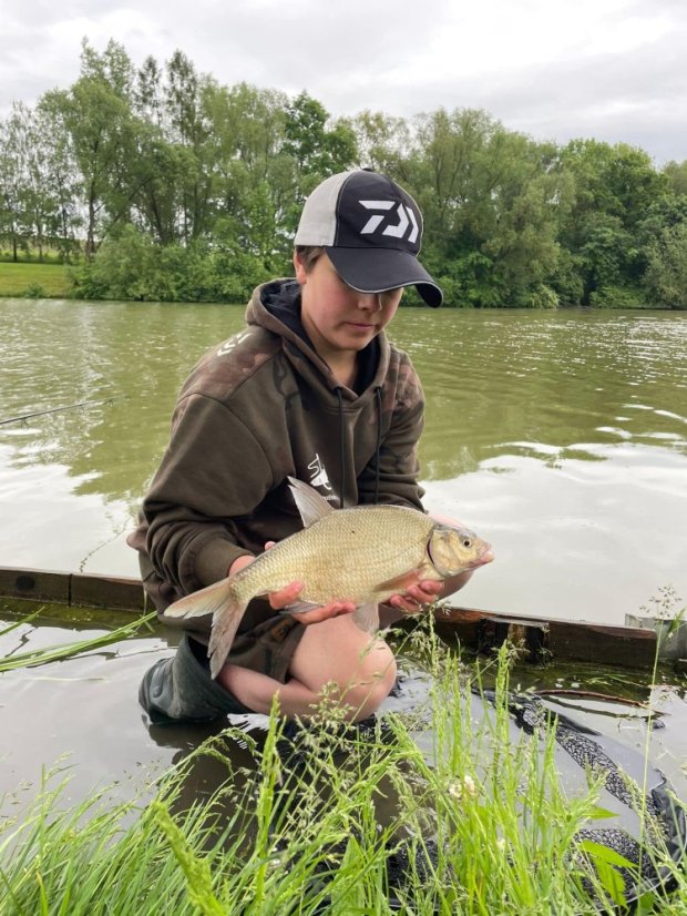 Daiwa nástraha na háček Advantage Semi-Buoyant 30g